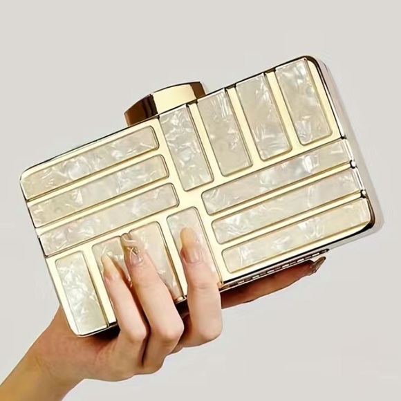 Luxe cream gold color party formal clutch - Picture 2 of 12